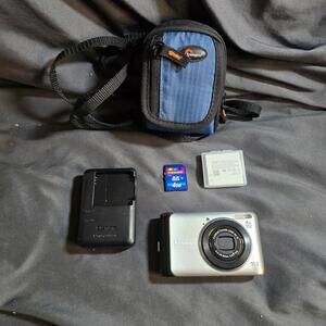 Canon PowerShot A3000 IS Digital Camera Battery Cable Case Card